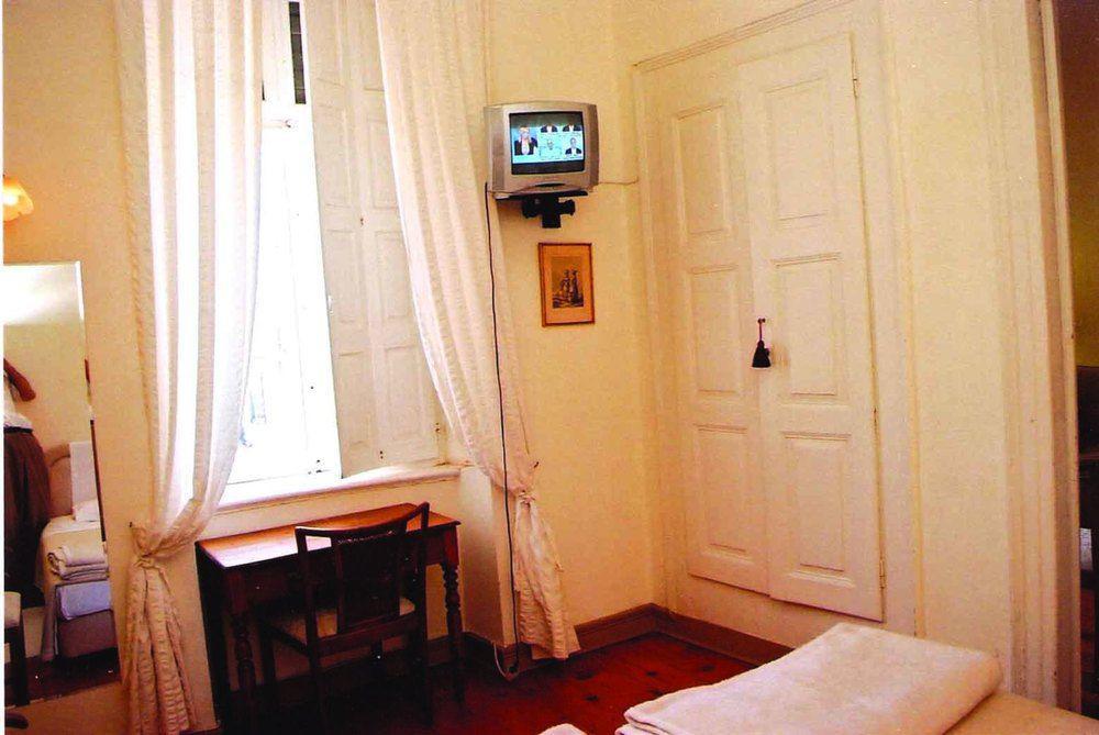 Hotel Omiros エルムポリ エクステリア 写真